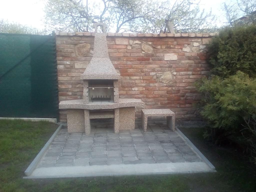 Apartman Relax-Chatka A Apartman Mikulov Εξωτερικό φωτογραφία